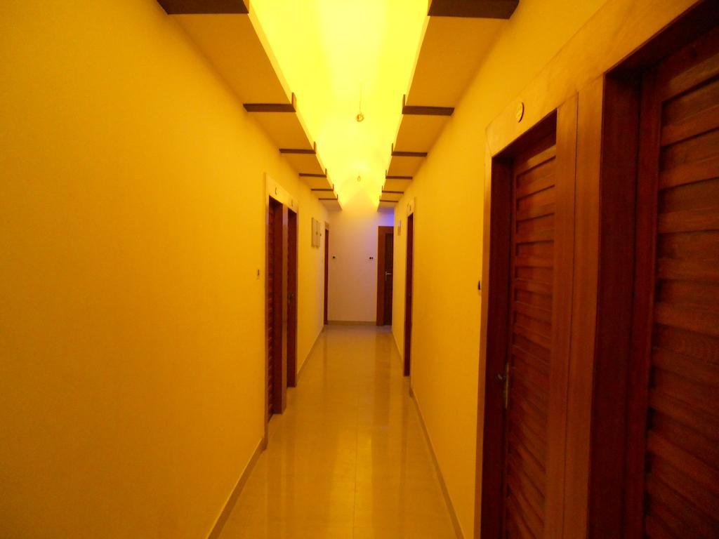 Hôtel Prayag Aristro Club à Calcutta Extérieur photo