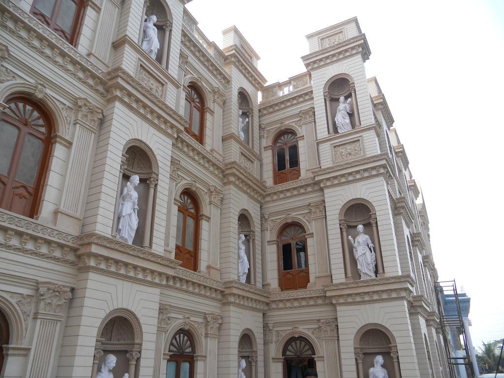 Hôtel Prayag Aristro Club à Calcutta Extérieur photo